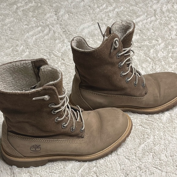 Women’s Waterproof Timberland Boots 6.5 - Picture 2 of 6